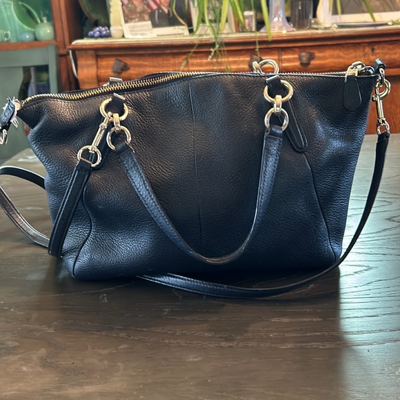 Coach Bag with Handles and Cross Body/Shoulder Strap. Silver Hardware - Picture 3 of 13